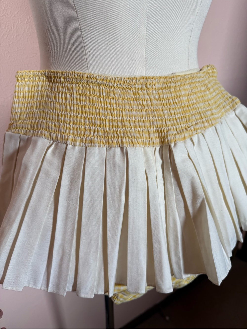 Vintage 1950’s yellow gingham Skirted two piece swimsuit Pinup girl Small - Picture 13 of 17